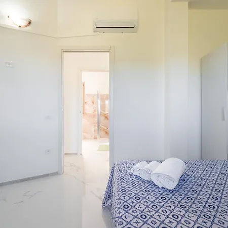 Azzurra Villa